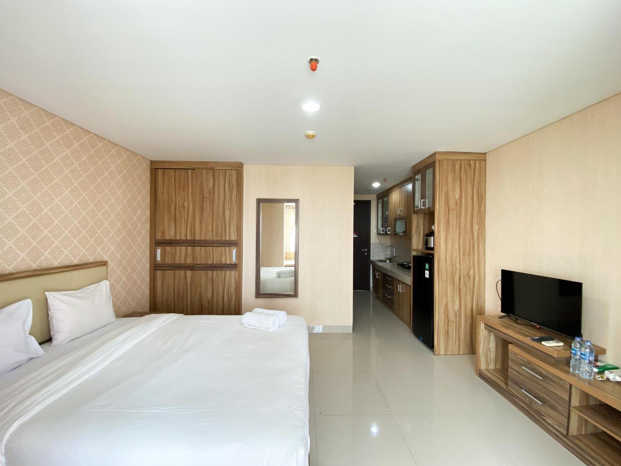 Homey And Simply Studio The Enviro Apartment By Travelio Cikarang Buitenkant foto